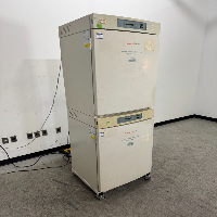 Thermo Forma Series II Water Jacketed Doublestack CO2 Incubator image 0